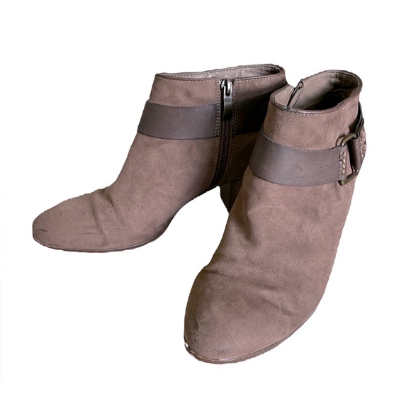 Faux Suede Ankle Booties - Picture 5 of 8